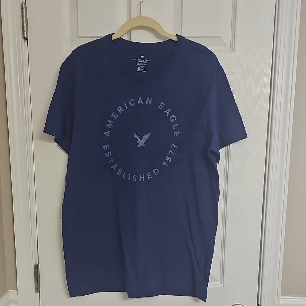 American Eagle Outfitters Men's Navy Tee